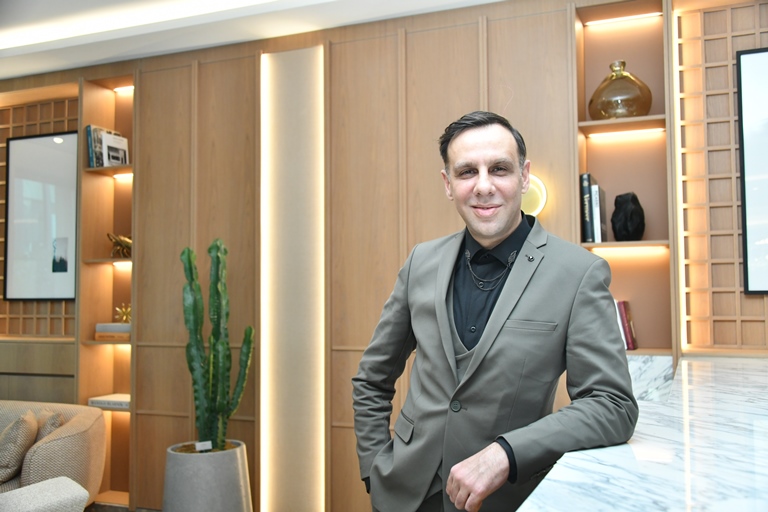  Kerem Gökçer :  Türkiyenin Yeni Nesil Oyunculuk Ekosistemini na Etti